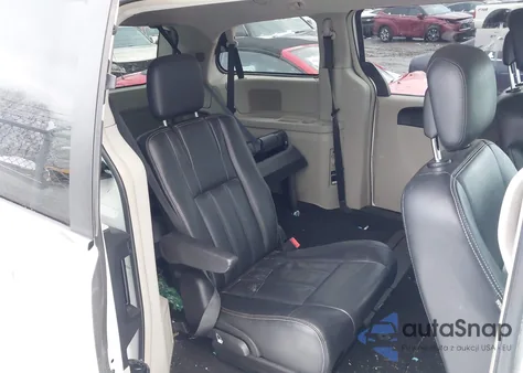 2014 Chrysler Town & Country Touring z USA, uszkodzony, nr VIN 2C4RC1BG2ER131507